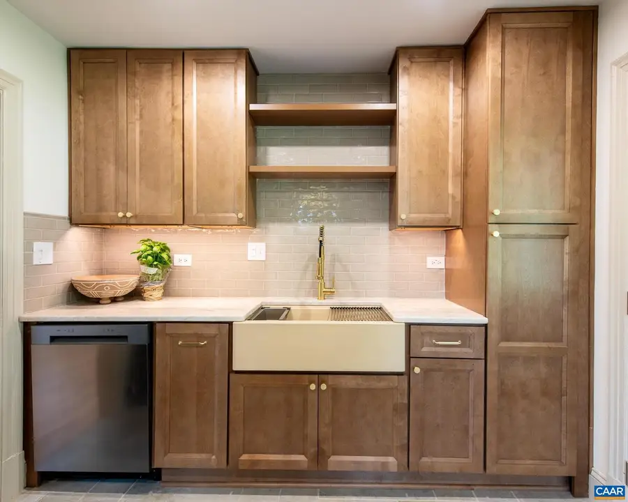 1515 Amherst St, Charlottesville, VA 22903 - Image #2