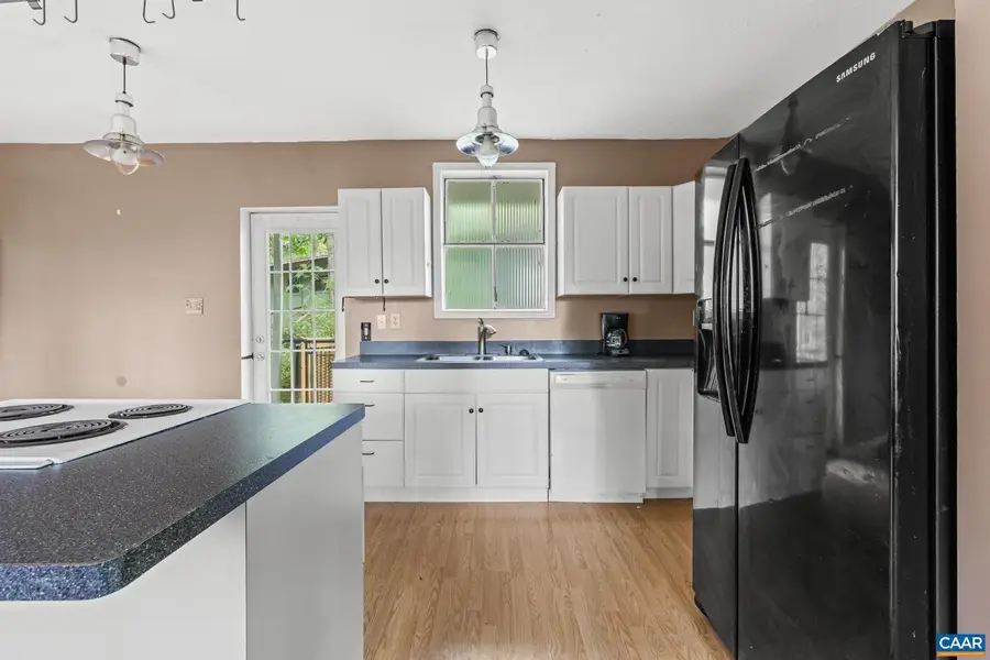 58 Iris Ln, Louisa, VA 23093 - Image #2