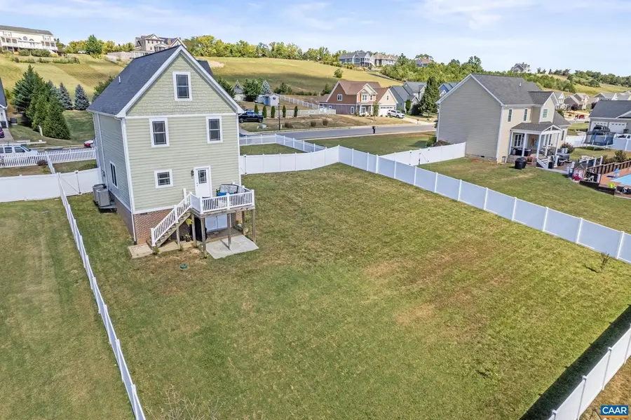 260 Windsor Dr, Fishersville, VA 22939 - Image #2