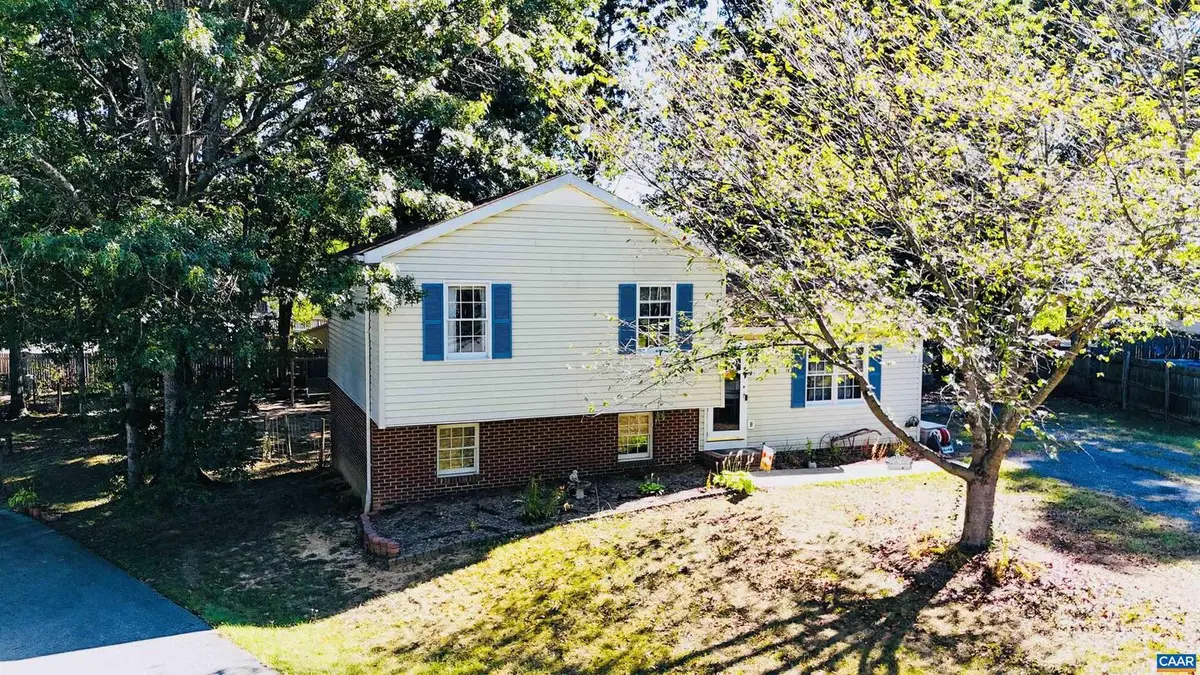 16 Kingston Ct, Stuarts Draft, VA 24477 - Image #1