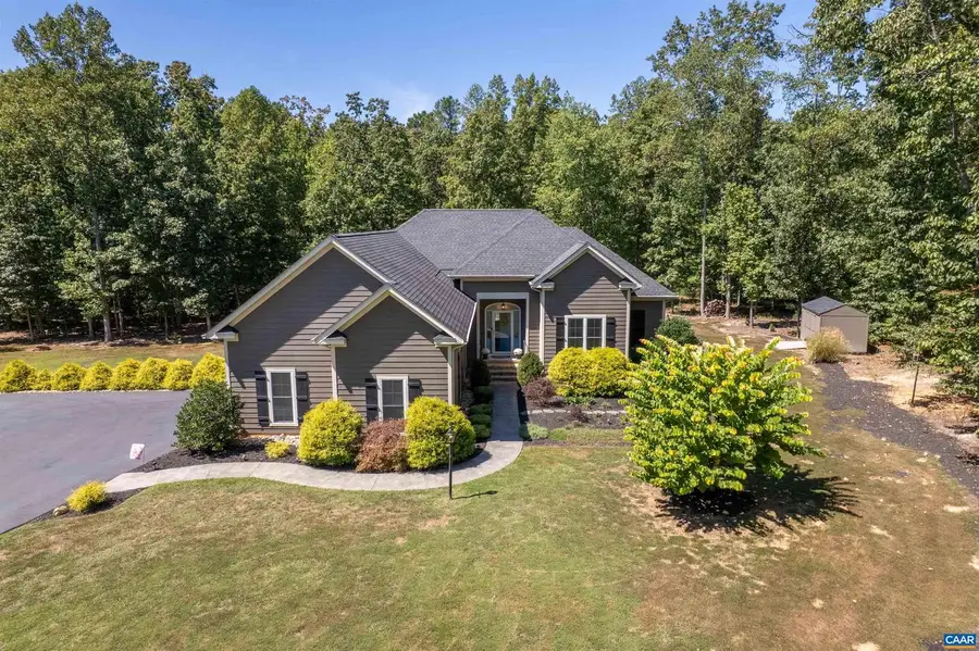 184 Walnut View Dr, Troy, VA 22974 - Image #2