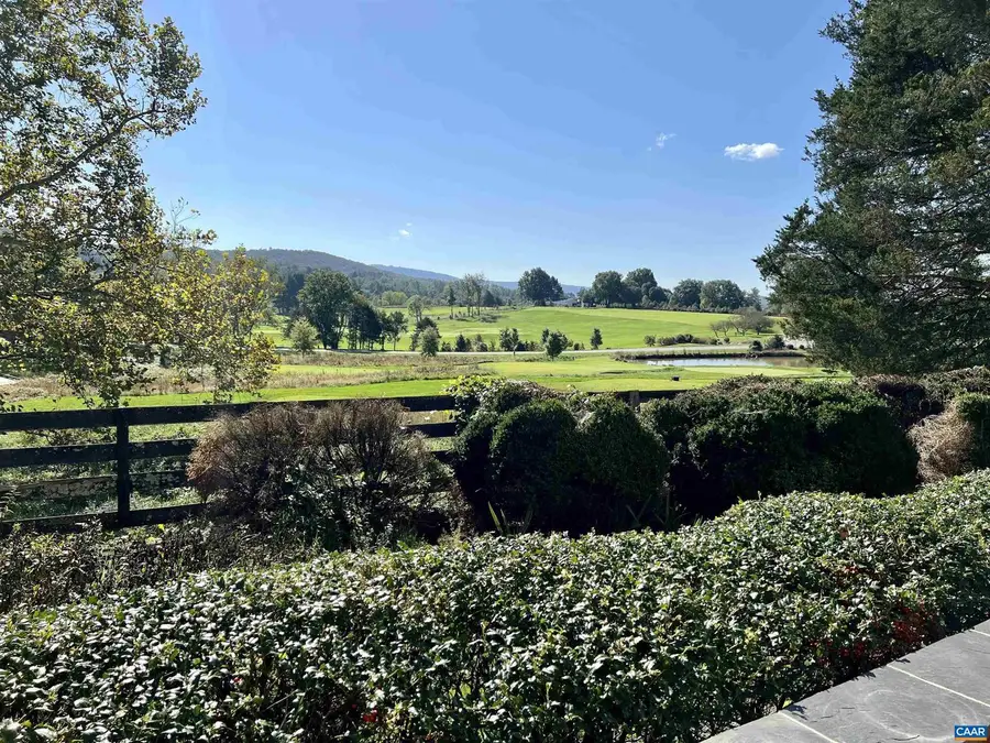 15 Ednam Village St, Charlottesville, VA 22903 - Image #2