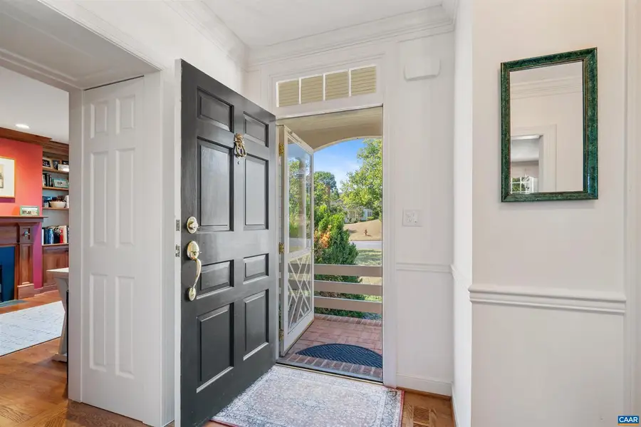 15 Ednam Village St, Charlottesville, VA 22903 - Image #3