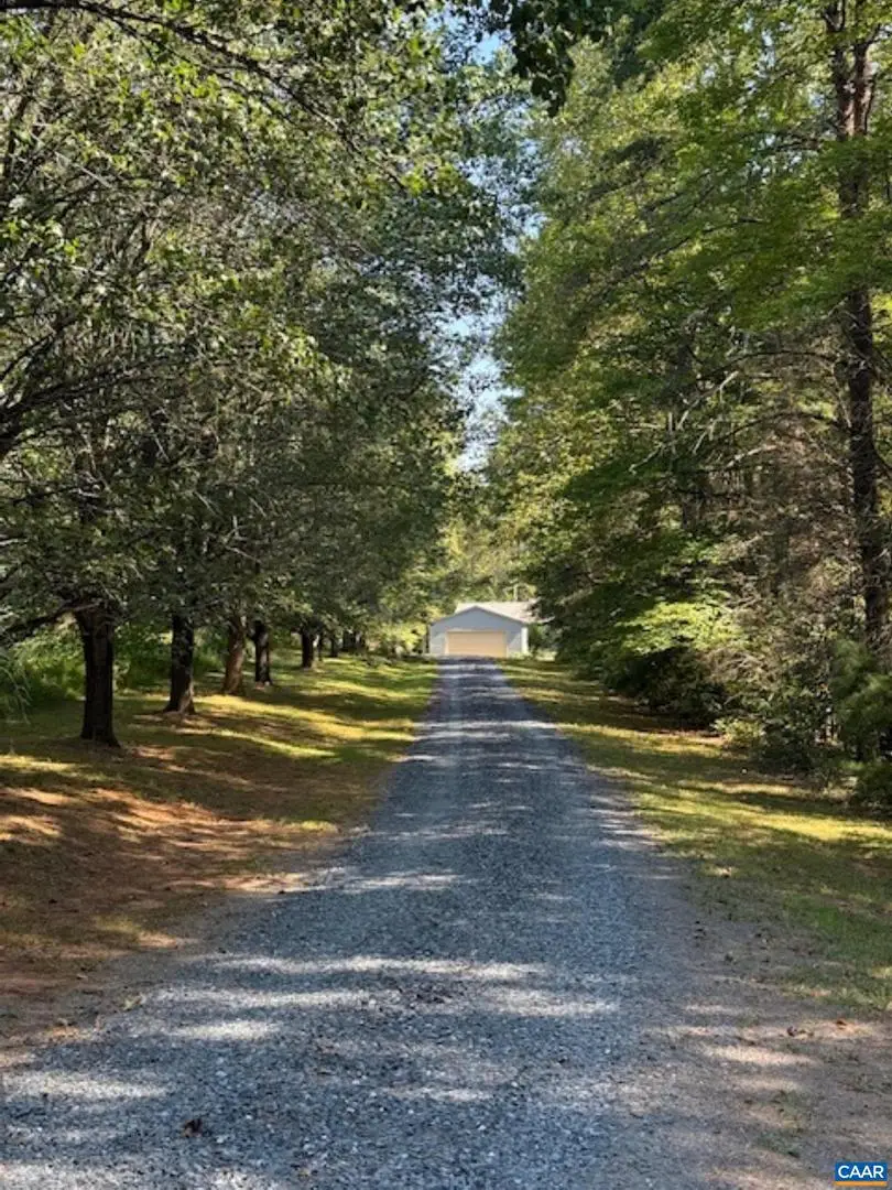 710 Sharps Creek Rd, Scottsville, VA 24590 - Image #3