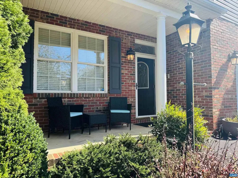 20 E Park View Dr, Staunton, VA 24401 - Image #2