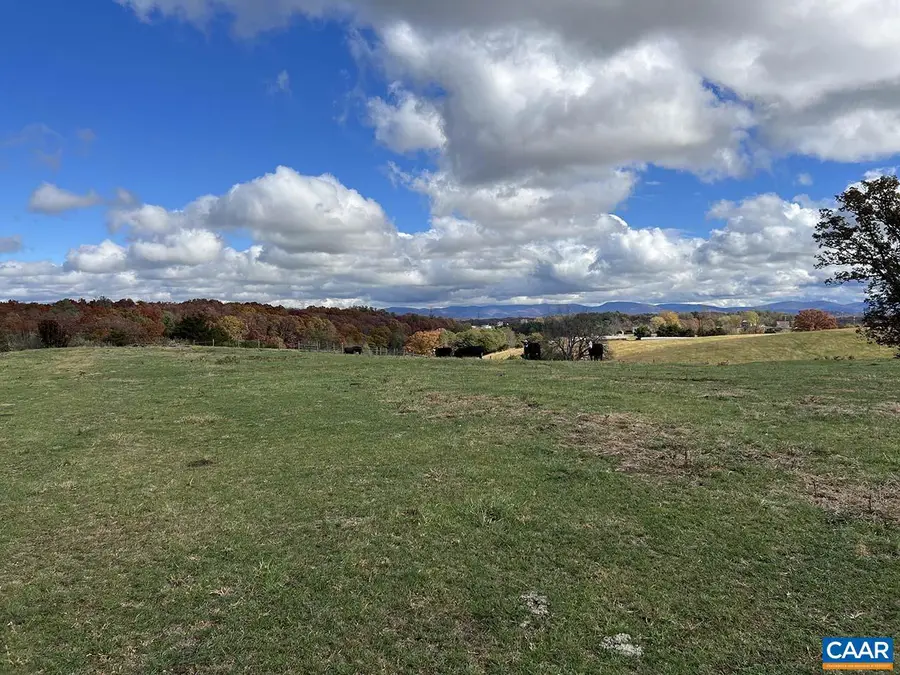 424 Balsley Rd, Staunton, VA 24401 - Image #2