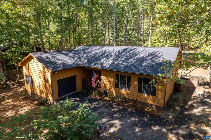 377 Jefferson Dr, Palmyra, VA 22963 - Image #2