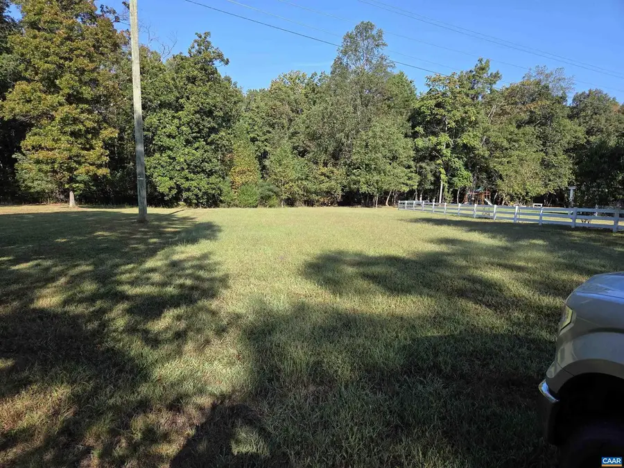 388 Mahanes Rd, Gordonsville, VA 22942 - Image #3
