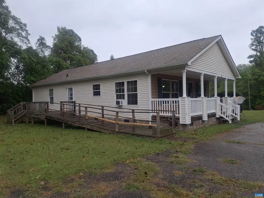 220 Camden St, Dillwyn, VA 23936 - Image #2