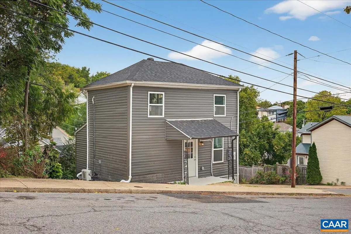 1003 W Johnson St, Staunton, VA 24401 - Image #1