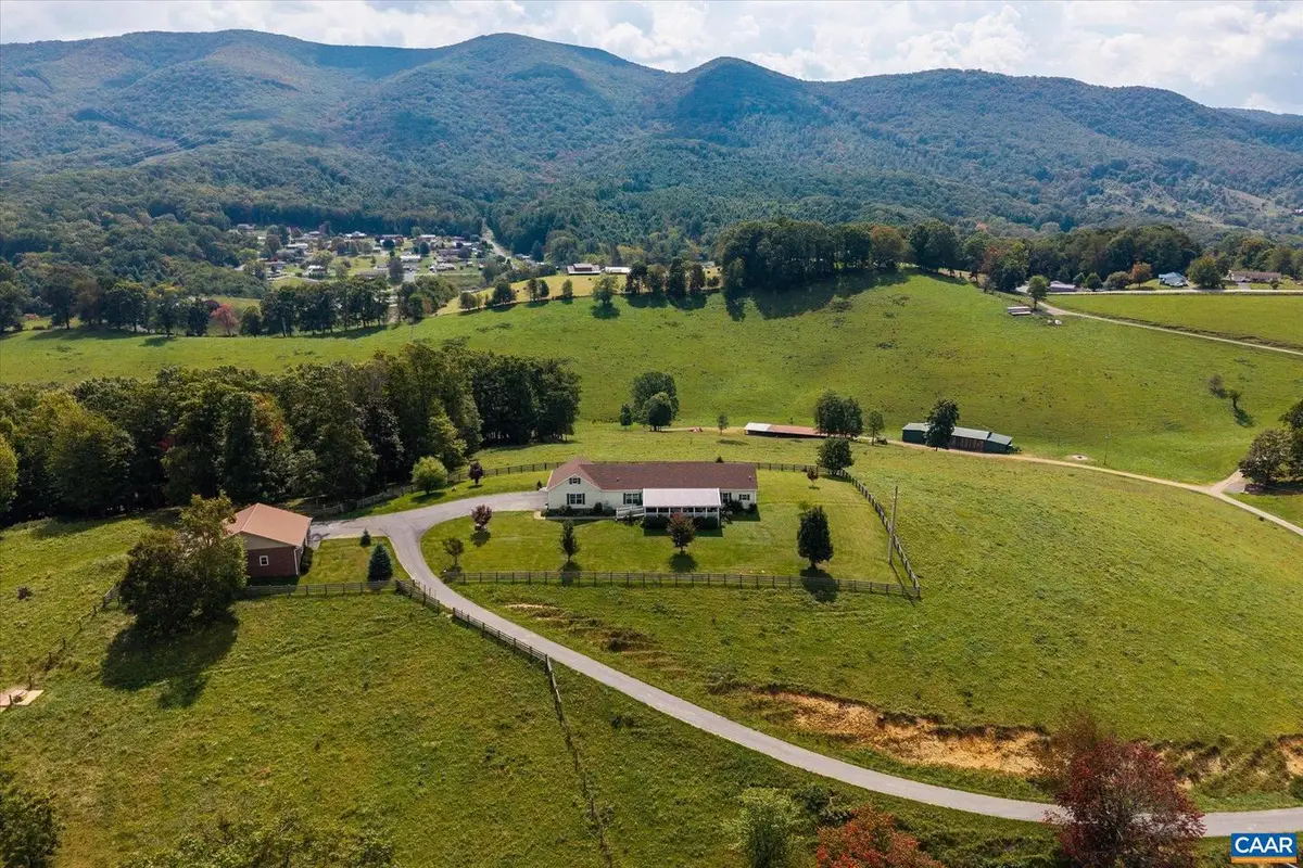 3225 Lynn Hollow Rd, North Tazewell, VA 24630 - Image #1