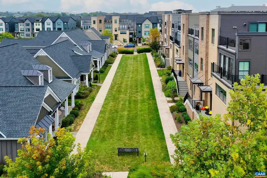 407 Fennel Rd, Crozet, VA 22932 - Image #2