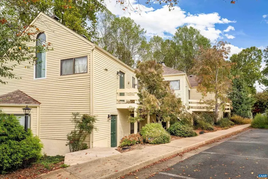 1236 Chatham Rdg, Charlottesville, VA 22901 - Image #2