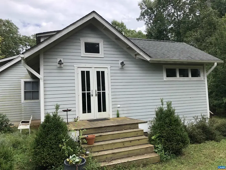 9702 Hatton Ferry Rd, Scottsville, VA 24590 - Image #3