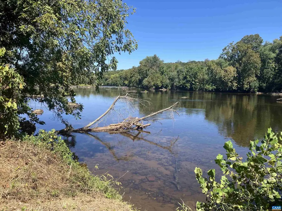 156 Turkey Rdg, Howardsville, VA 24562 - Image #2