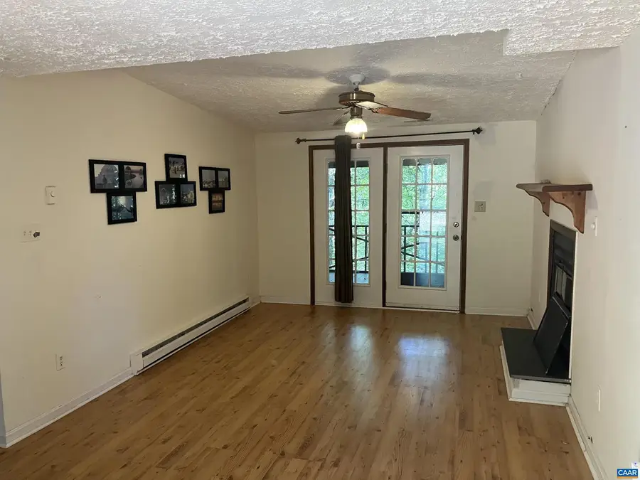 156 Turkey Rdg, Howardsville, VA 24562 - Image #3