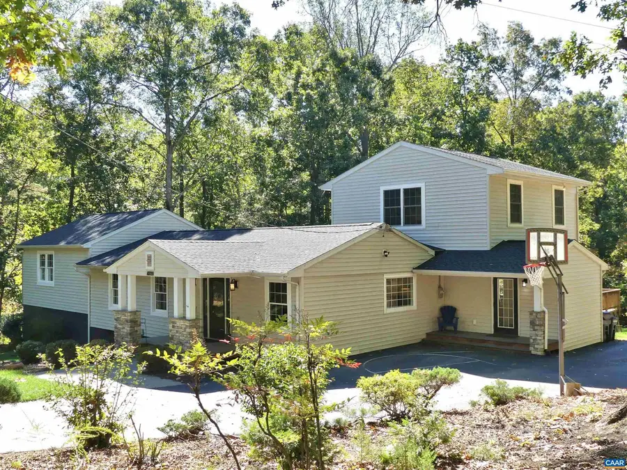 4599 Woods Edge Ct, Troy, VA 22974 - Image #2