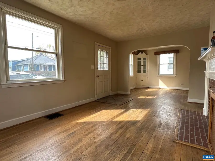 715 Elliott Ave, Charlottesville, VA 22902 - Image #3