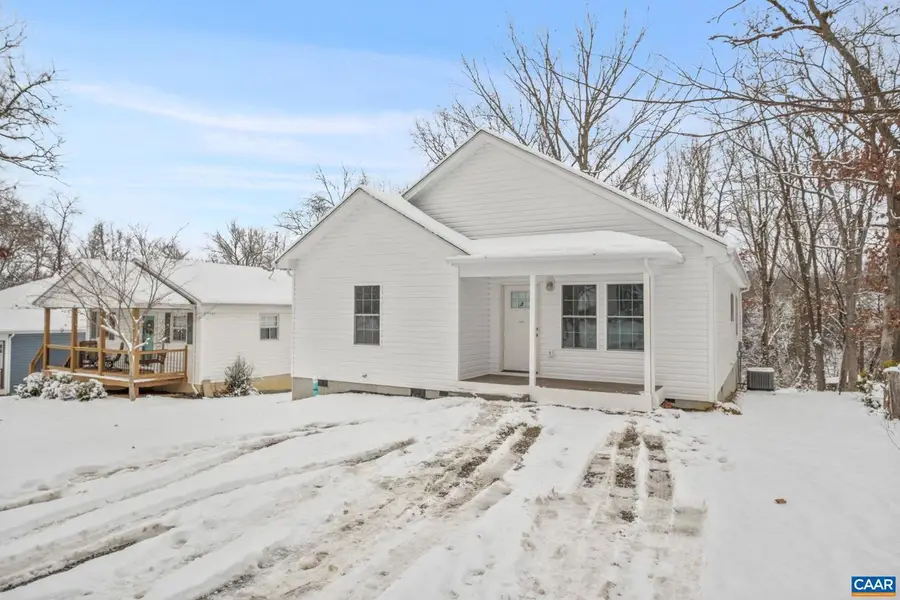 913 Gardner St, Waynesboro, VA 22980 - Image #2