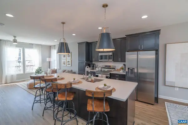 316 Cheshire Ln, WAYNESBORO, VA 22980