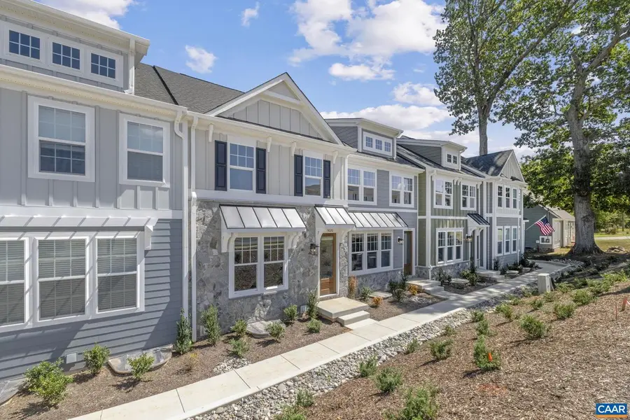 37 Lindley Pl, Charlottesville, VA 22901 - Image #2