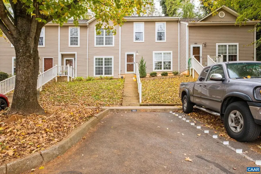102 Hartford Ct, Charlottesville, VA 22902 - Image #2