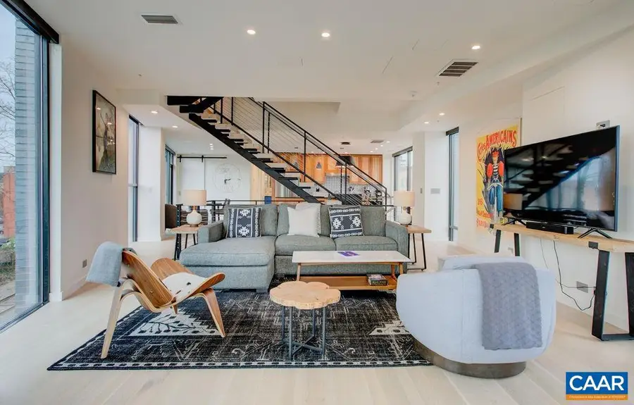 550 Water St #201, Charlottesville, VA 22902 - Image #2