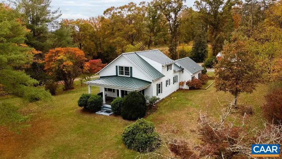 325 Old Roseland Rd, Roseland, VA 22967 - Image #2