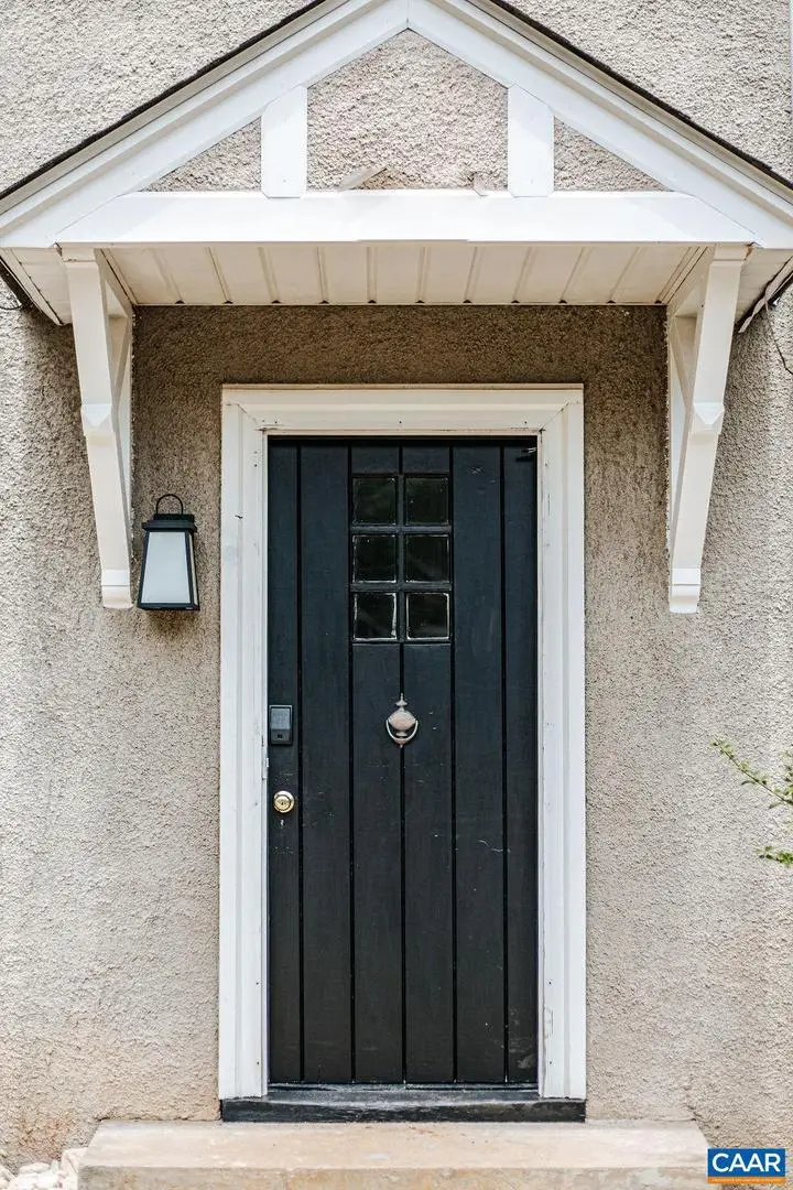 126 Maywood Ln, Charlottesville, VA 22903 - Image #2