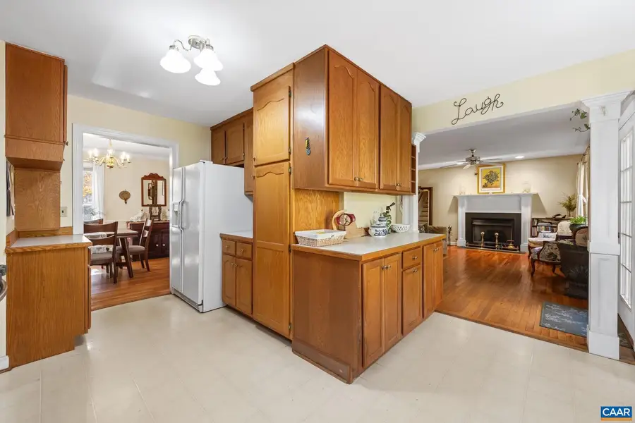 1018 Ashby Pl, Charlottesville, VA 22901 - Image #3