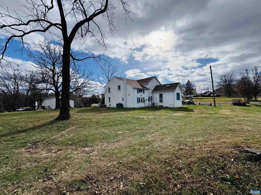 43 Niswander Rd, Staunton, VA 24401 - Image #3