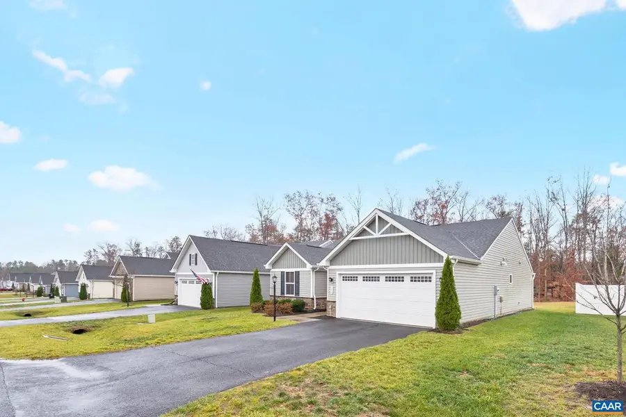 153 Park Dr, Palmyra, VA 22963 - Image #2
