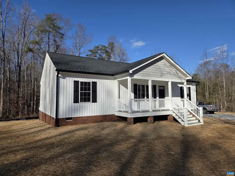 115 Busbees Point Rd, Bumpass, VA 23024 - Image #2