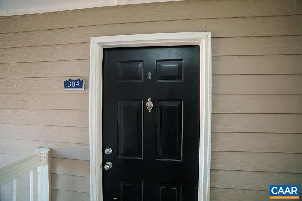 175 Yellowstone Dr #304, Charlottesville, VA 22903 - Image #1
