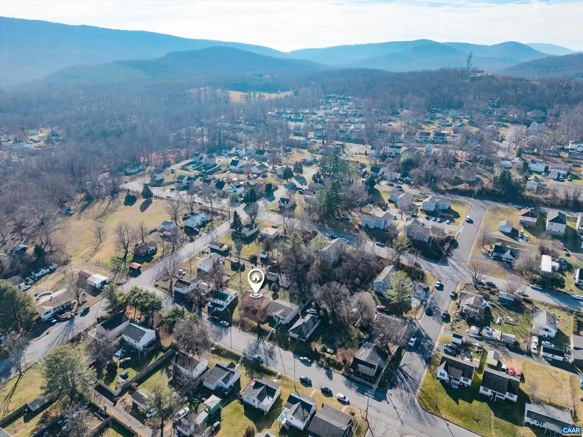 1424 B St, Waynesboro, VA 22980 - Image #1