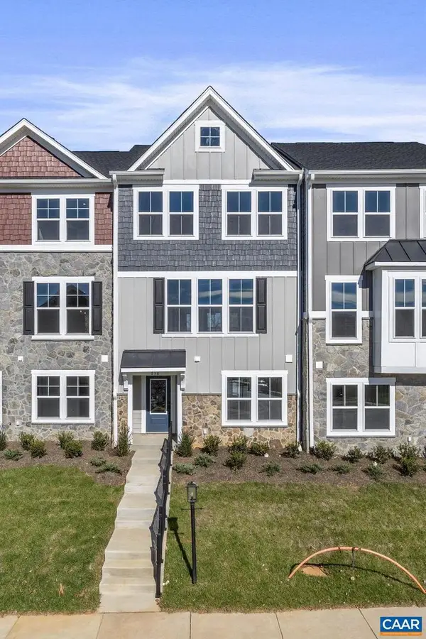 738 Park Ridge Dr, CROZET, VA 22932