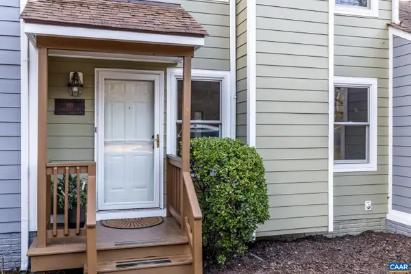 919 Stonehenge Rd, CHARLOTTESVILLE, VA 22901