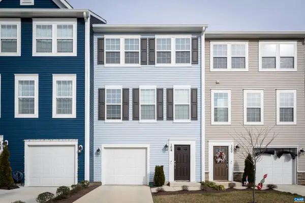 104 Mapleshire Ct, WAYNESBORO, VA 22980