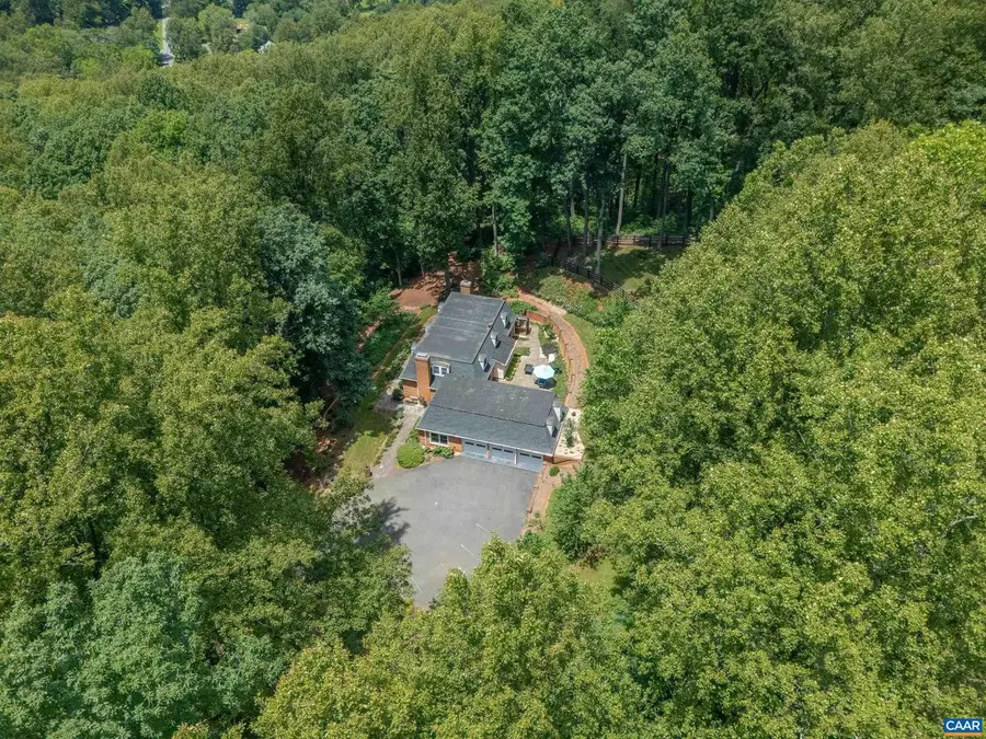 450 David Rd, Charlottesville, VA 22902 - Image #2