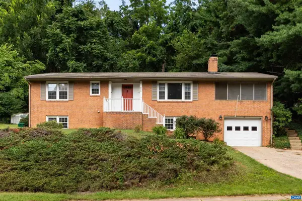 814 N Coalter St, STAUNTON, VA 24401