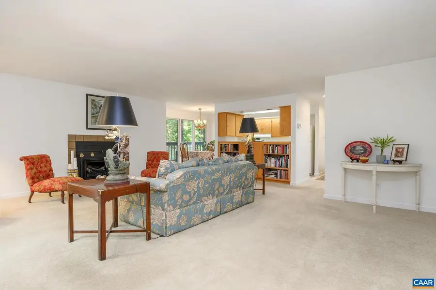 207 Nw 2nd St #d, Charlottesville, VA 22902 - Image #3