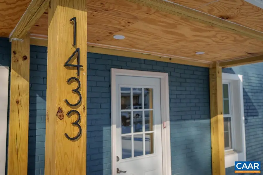 1433 Harding Ave, Waynesboro, VA 22980 - #2