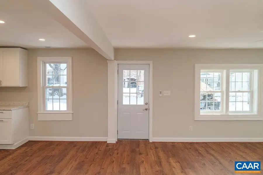 1433 Harding Ave, Waynesboro, VA 22980 - #3