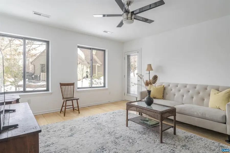 1301 Creekside Dr, Charlottesville, VA 22902 - #3