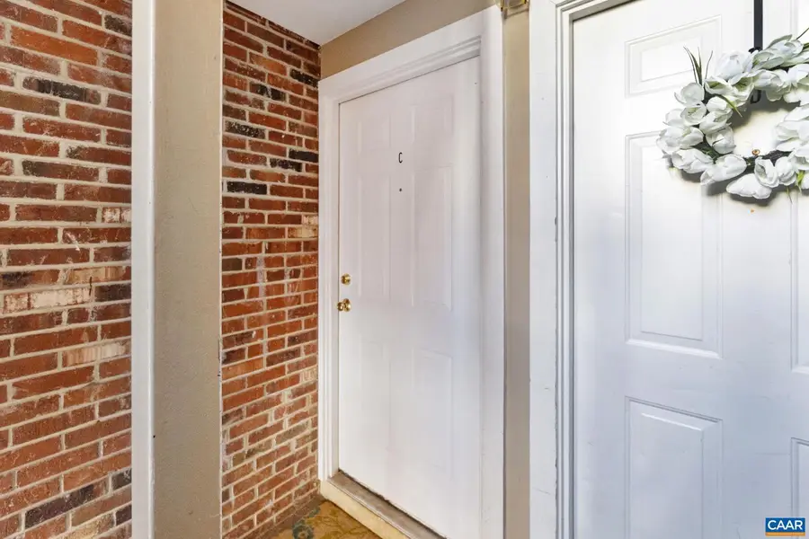 1264 Villa Ln #c, Charlottesville, VA 22903 - #3