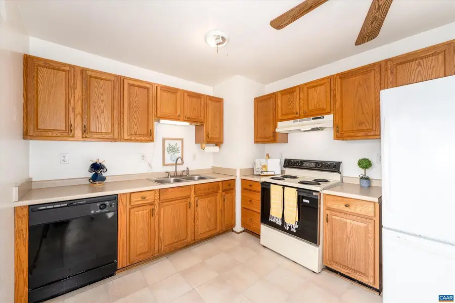 1204 Holmes Ave, Charlottesville, VA 22901 - #2