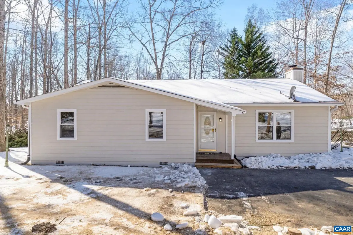 820 Jefferson Dr, Palmyra, VA 22963 - #1