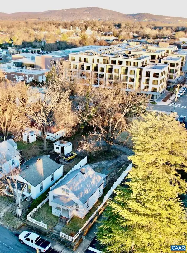 400 10 1/2 St, CHARLOTTESVILLE, VA 22903