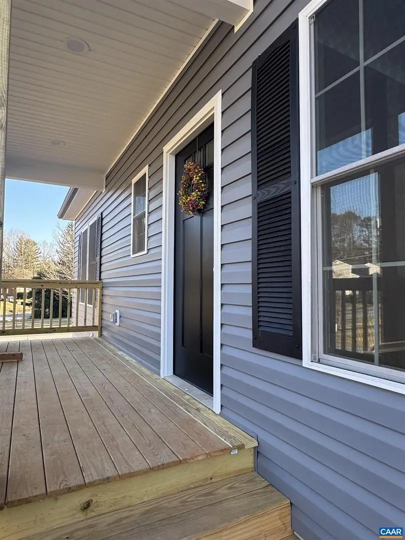 200 Robin Hood Rd, Staunton, VA 24401 - #3