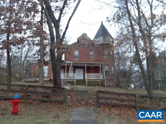 1040 Reservoir St, Waynesboro, VA 22980 - #2